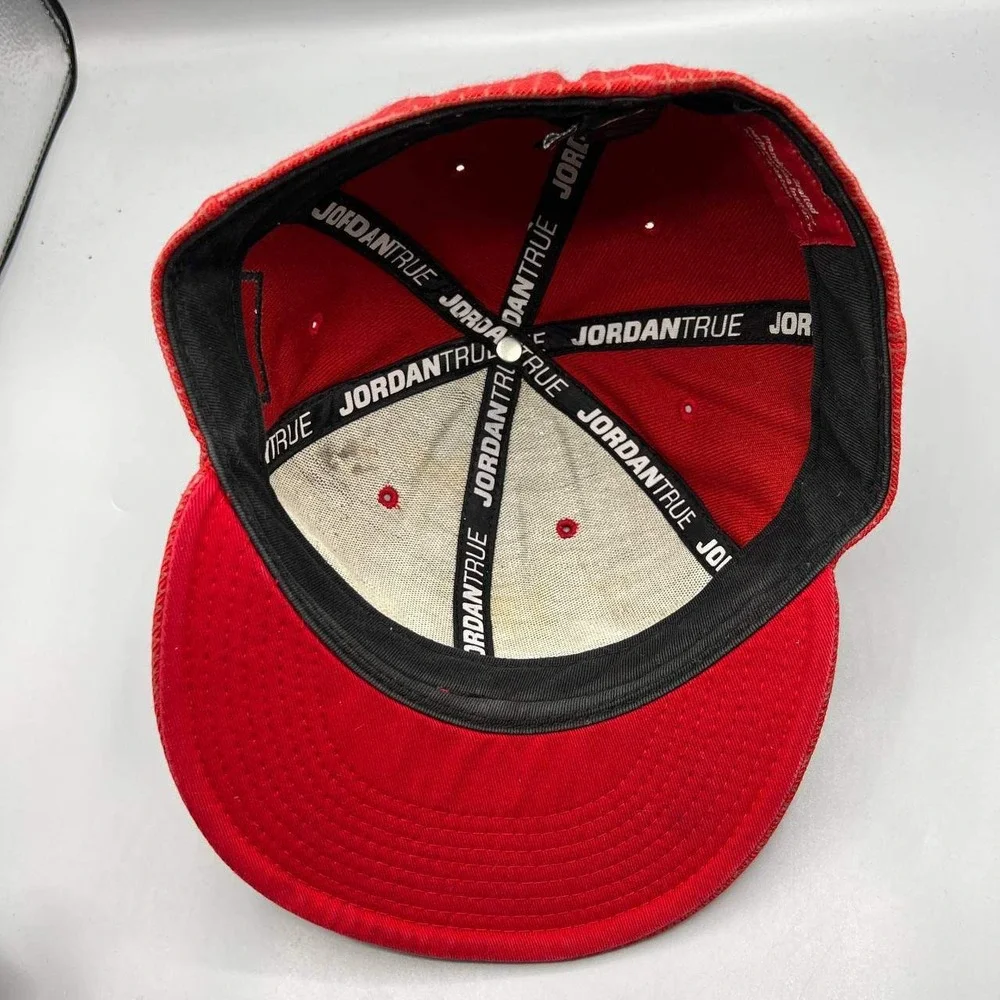 Air Jordan True Flight Hat Men 7 1/4 Red‎ Embroidered Logo Jumpman Fitted Cap